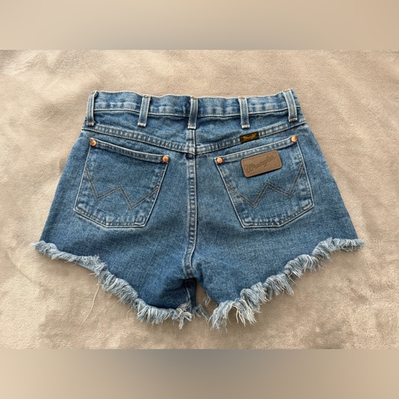 Classic Blue Frayed Hem Wrangler Jean Shorts - Picture 2 of 2